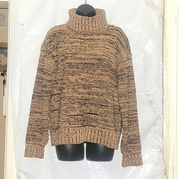 BCBGMAXAZRIA Turtleneck Long Sleeve XS Oversized Long Sleeve Sweater Fall Warm - Picture 2 of 6